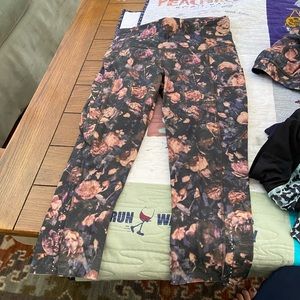 Lululemon Capri pants